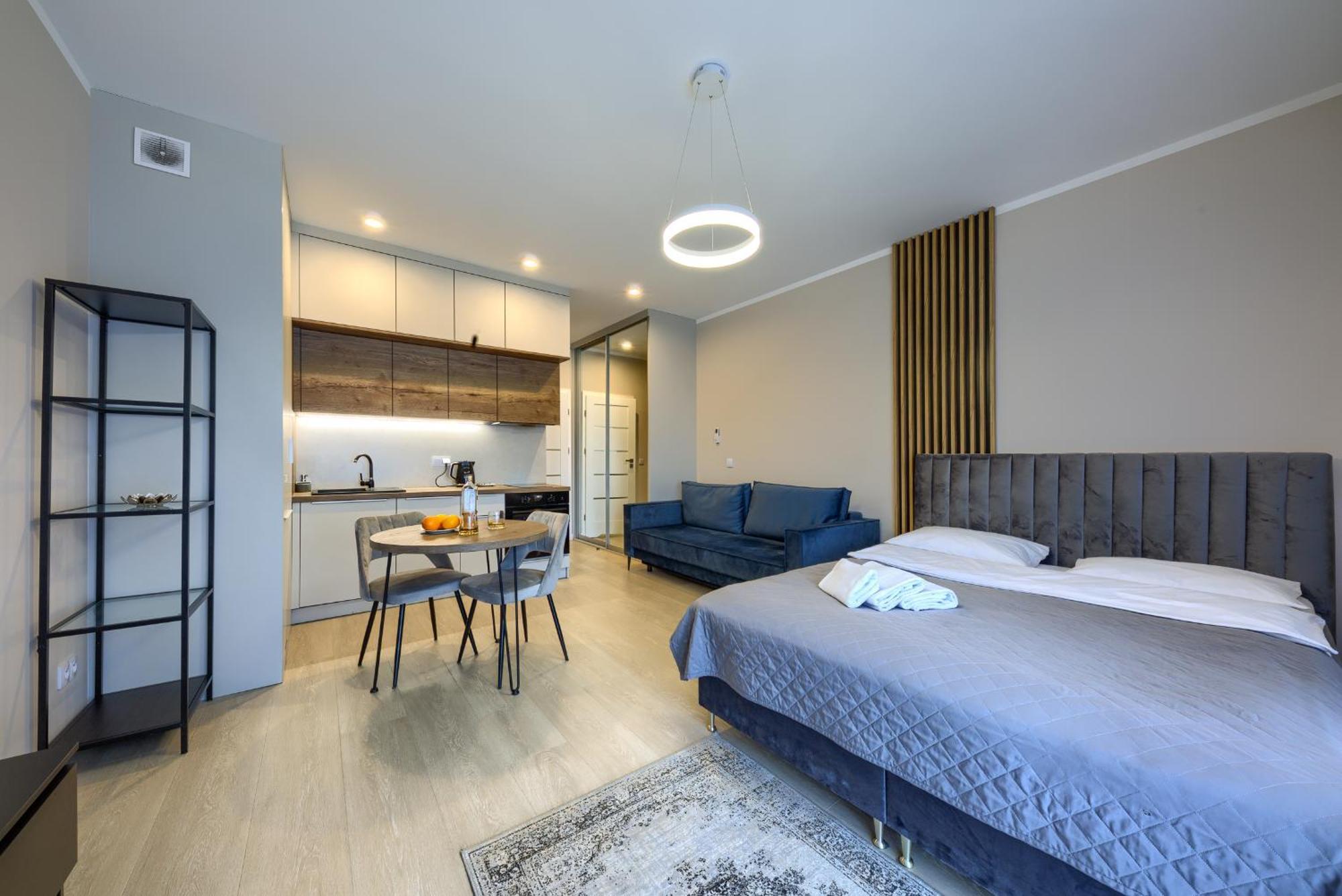 Apartament House Living